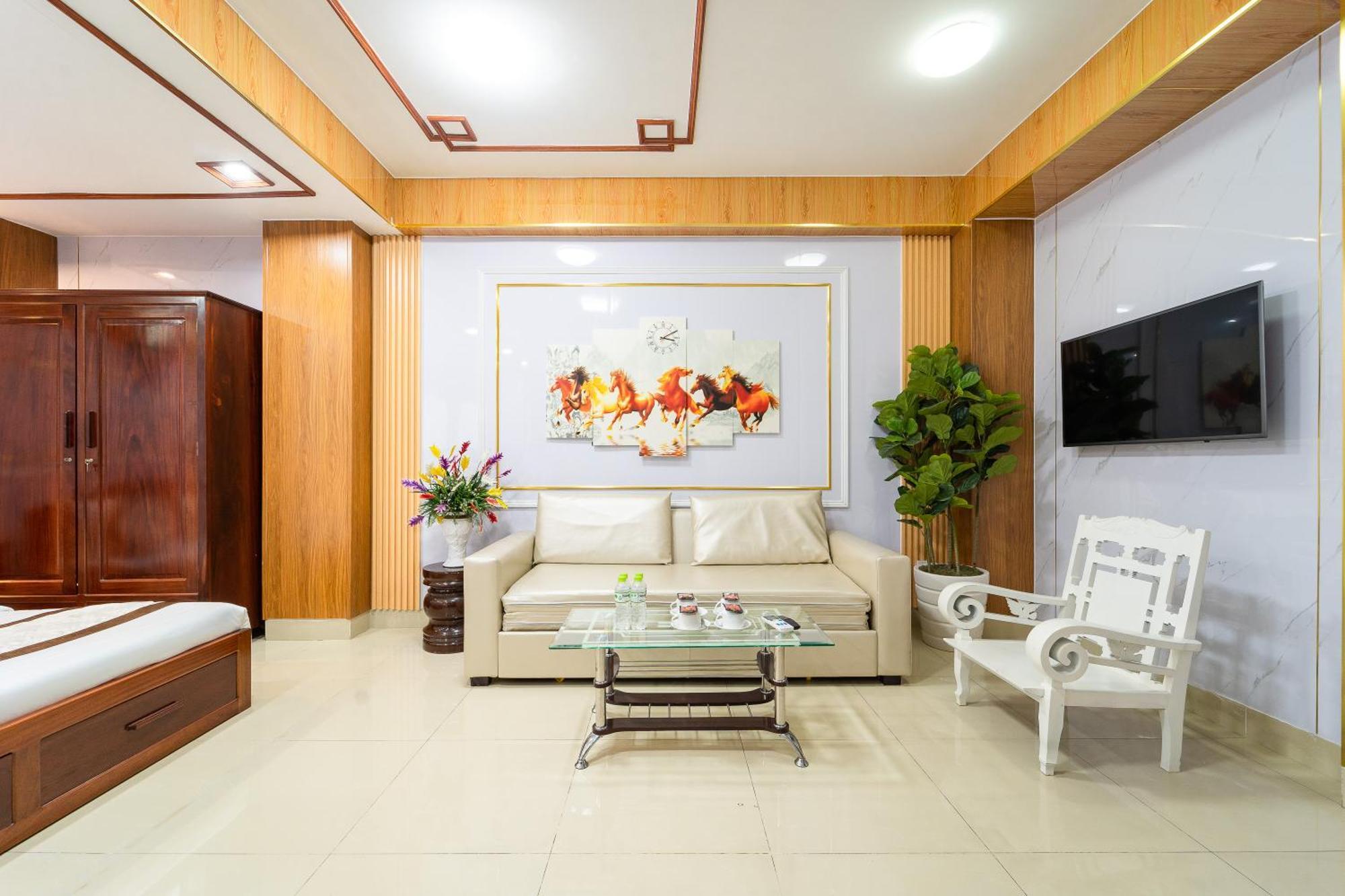Diamond Luxury Ben Thanh Ho Chi Minh City Exterior photo