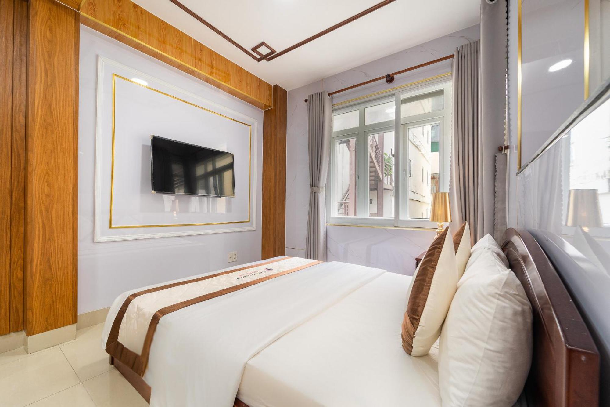 Diamond Luxury Ben Thanh Ho Chi Minh City Exterior photo